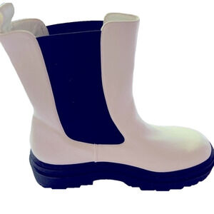 Good American Chelsea Boot White Leather Women 10.5 Lug
Sole New + Dust Bag NWOT